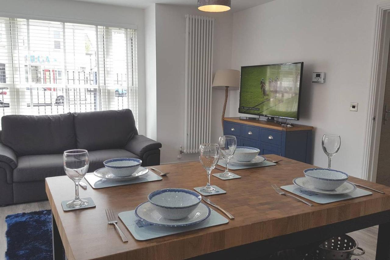 Margate Mews 150M From Sea Front And Dreamland Apartment Exterior photo